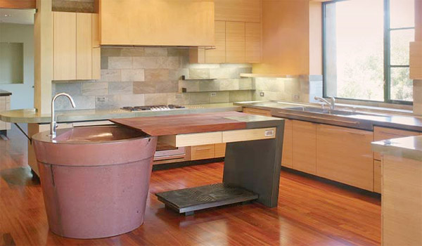 раковина из бетона в интерьере кухни